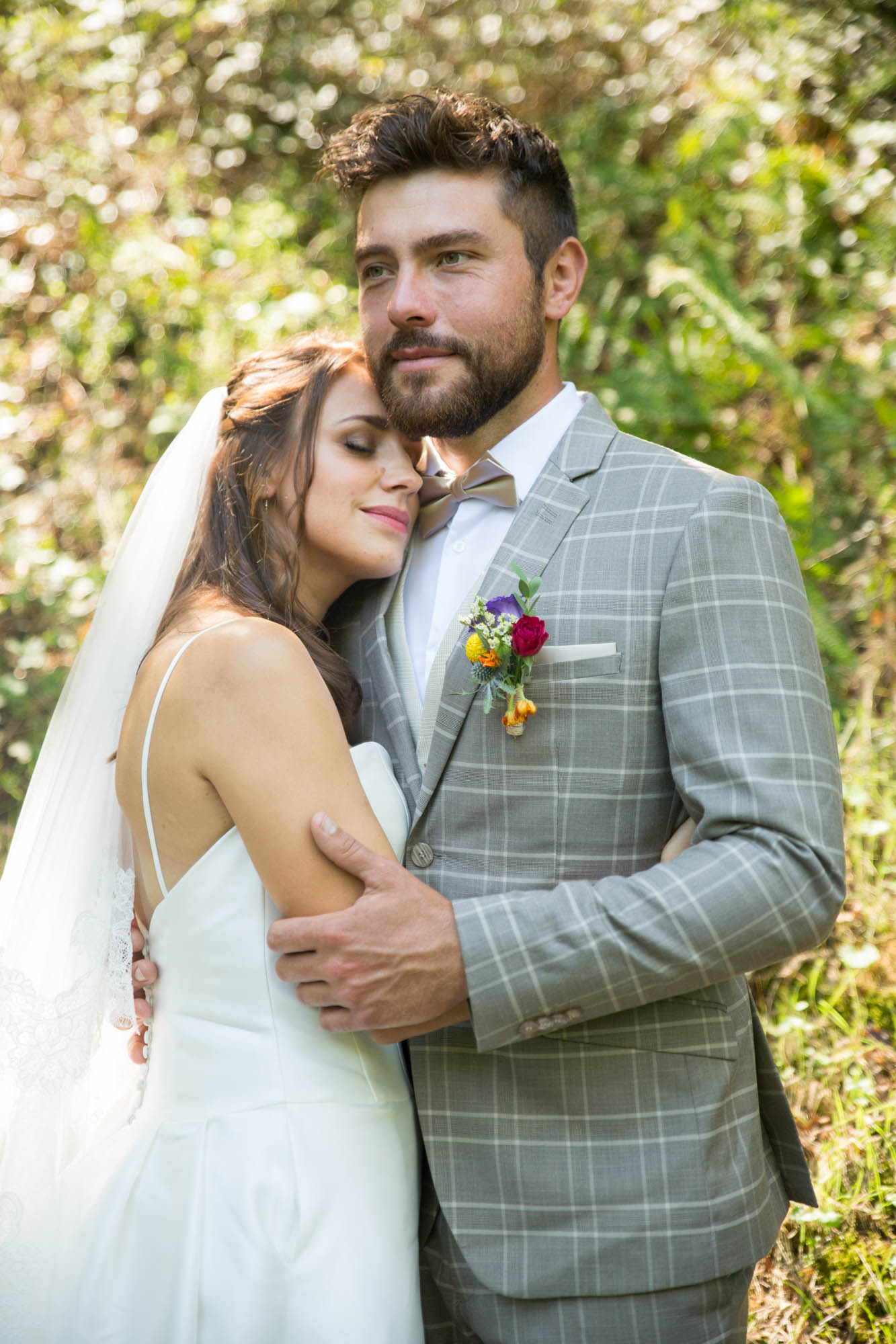 photographe-mariage-genilac-lyon-lifestyle-aurore-ceysson-seance-couple-forêt-naturelle