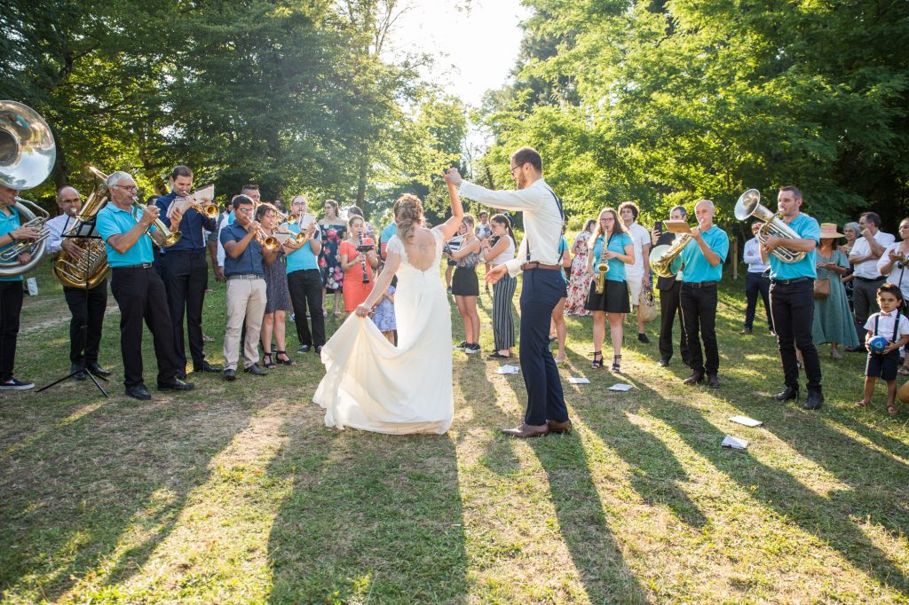 photographe-mariage-haute-loire-yssingeaux-aurore-ceysson-orangerie-maubourg-ceremonie-laique