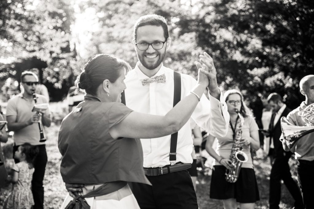 photographe-mariage-haute-loire-yssingeaux-aurore-ceysson-orangerie-maubourg-ceremonie-laique