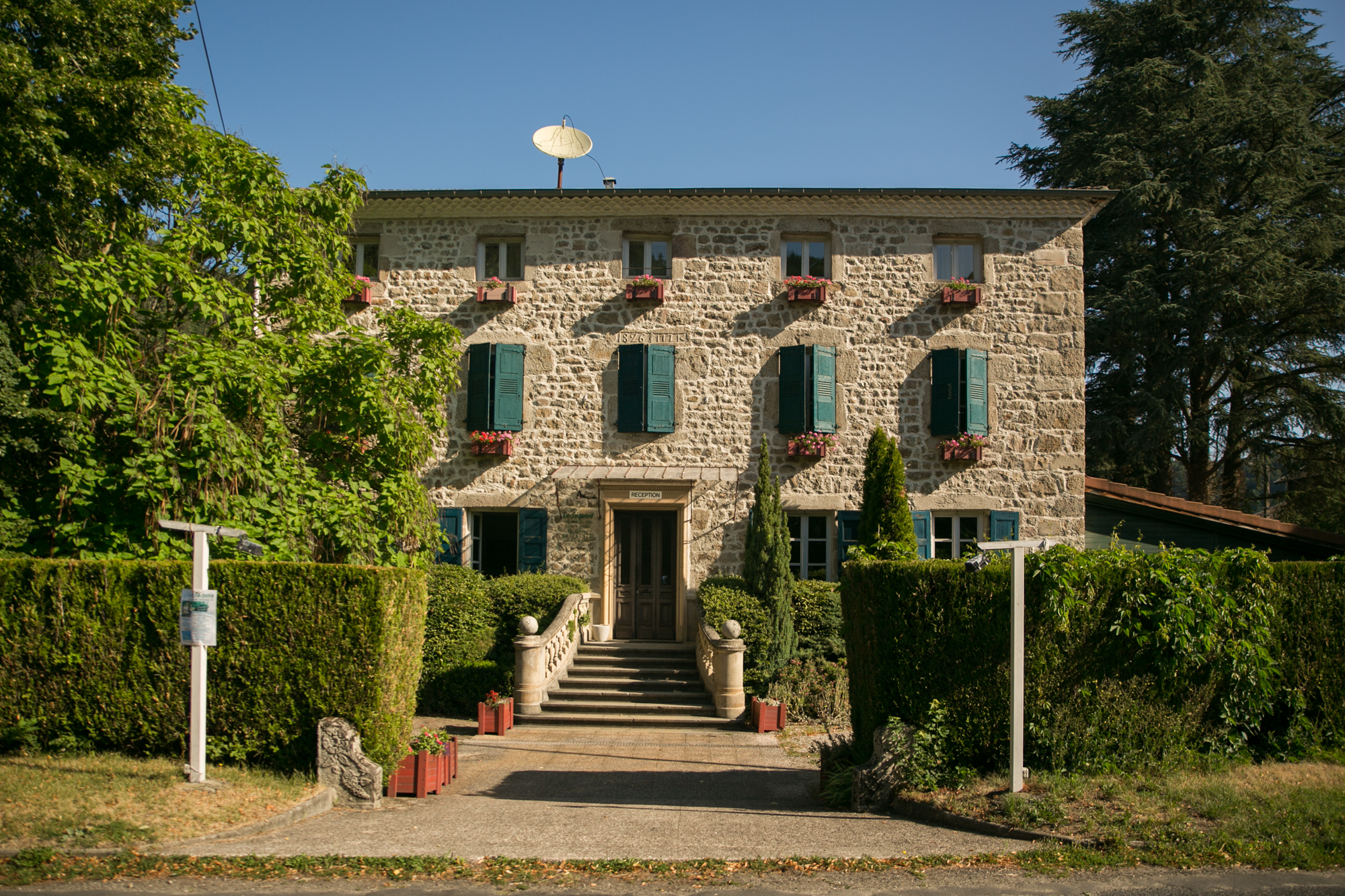 photographe-mariage-haute-loire-yssingeaux-pont-de-lignon-aurore-ceysson-domaine-sequoia-beauzac